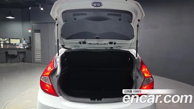 2017 Hyundai Accent (New Model) Diesel WIT 1.6 VGT Modern Sold VIN KMHCT51UGHU334203 – undercarriage 2017 Hyundai Accent (New Model) Diesel WIT 1.6 VGT Modern Sold VIN KMHCT51UGHU334203 – undercarriage