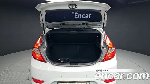 2018 Hyundai Accent (New Model) Diesel WIT 1.6 VGT Modern Sold VIN KMHCT51UGJU360478 – exterior detail 2018 Hyundai Accent (New Model) Diesel WIT 1.6 VGT Modern Sold VIN KMHCT51UGJU360478 – exterior detail