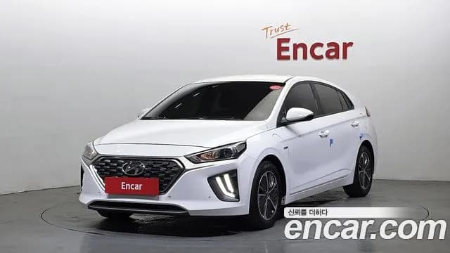 2020 Hyundai The New Ioniq Hybrid 1.6 Plug-in HEV Sold VIN KMHCX51DGLU158934 – side profile 2020 Hyundai The New Ioniq Hybrid 1.6 Plug-in HEV Sold VIN KMHCX51DGLU158934 – side profile