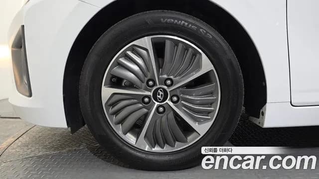 2020 Hyundai The New Ioniq Hybrid 1.6 Plug-in HEV Sold VIN KMHCX51DGLU158934 – photo 17 2020 Hyundai The New Ioniq Hybrid 1.6 Plug-in HEV Sold VIN KMHCX51DGLU158934 – photo 17