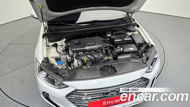2018 Hyundai Avante AD 1.6 GDI Premium Sold VIN KMHD041DBJU444971 – interior seats 2018 Hyundai Avante AD 1.6 GDI Premium Sold VIN KMHD041DBJU444971 – interior seats