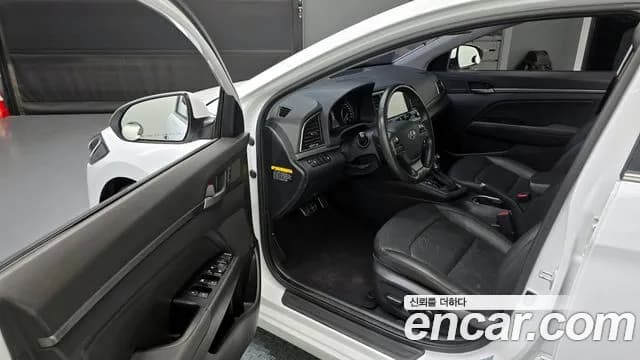 2018 Hyundai Avante AD 1.6 GDI Premium Sold VIN KMHD041DBJU444971 – photo 14 2018 Hyundai Avante AD 1.6 GDI Premium Sold VIN KMHD041DBJU444971 – photo 14