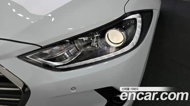2018 Hyundai Avante AD 1.6 GDI Premium Sold VIN KMHD041DBJU444971 – photo 24 2018 Hyundai Avante AD 1.6 GDI Premium Sold VIN KMHD041DBJU444971 – photo 24