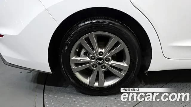 2018 Hyundai Avante AD 1.6 GDI Premium Sold VIN KMHD041DBJU444971 – photo 27 2018 Hyundai Avante AD 1.6 GDI Premium Sold VIN KMHD041DBJU444971 – photo 27