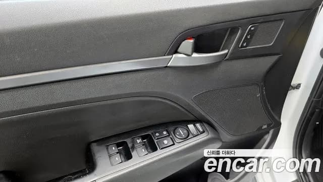 2018 Hyundai Avante AD 1.6 GDI Premium Sold VIN KMHD041DBJU444971 – photo 31 2018 Hyundai Avante AD 1.6 GDI Premium Sold VIN KMHD041DBJU444971 – photo 31