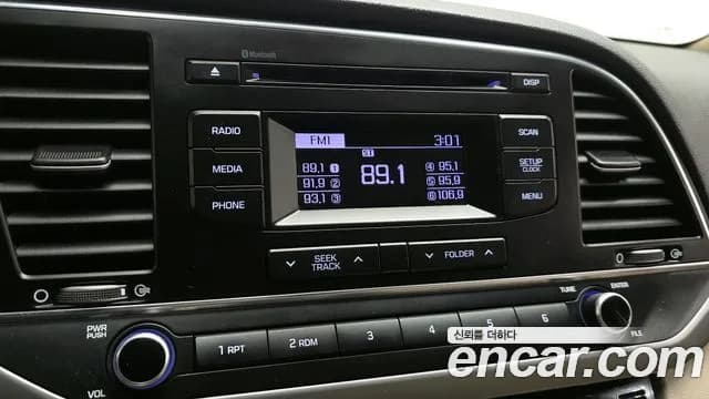 2018 Hyundai Avante AD 1.6 GDI Premium Sold VIN KMHD041DBJU500471 – dashboard 2018 Hyundai Avante AD 1.6 GDI Premium Sold VIN KMHD041DBJU500471 – dashboard