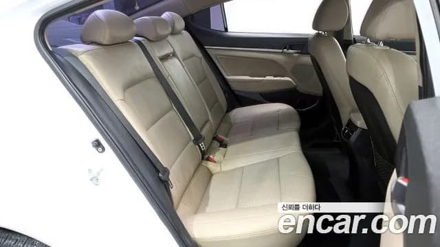 2018 Hyundai Avante AD 1.6 GDI Premium Sold VIN KMHD041DBJU500471 – interior seats 2018 Hyundai Avante AD 1.6 GDI Premium Sold VIN KMHD041DBJU500471 – interior seats