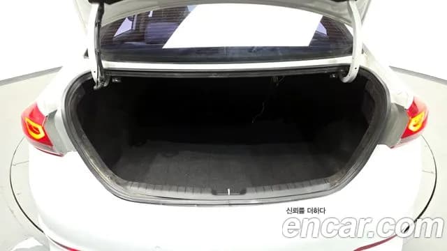 2018 Hyundai Avante AD 1.6 GDI Premium Sold VIN KMHD041DBJU500471 – undercarriage 2018 Hyundai Avante AD 1.6 GDI Premium Sold VIN KMHD041DBJU500471 – undercarriage