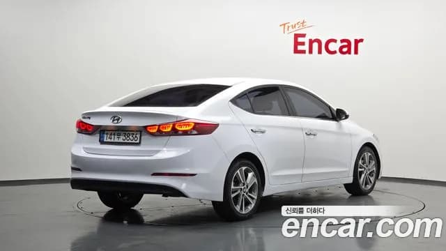2018 Hyundai Avante AD 1.6 GDI Premium Sold VIN KMHD041DBJU500471 – photo 17 2018 Hyundai Avante AD 1.6 GDI Premium Sold VIN KMHD041DBJU500471 – photo 17