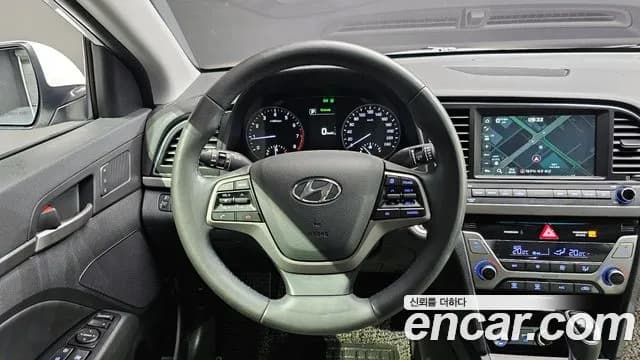 2018 Hyundai Avante AD 1.6 GDI Premium Sold VIN KMHD041DBJU722689 – exterior detail 2018 Hyundai Avante AD 1.6 GDI Premium Sold VIN KMHD041DBJU722689 – exterior detail