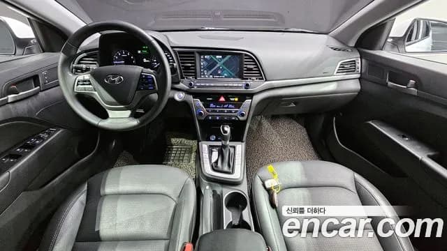 2018 Hyundai Avante AD 1.6 GDI Premium Sold VIN KMHD041DBJU722689 – trunk area 2018 Hyundai Avante AD 1.6 GDI Premium Sold VIN KMHD041DBJU722689 – trunk area