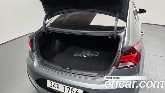 2019 Hyundai The New Avante AD 1.6 Sold VIN KMHD041EEKU764502 – photo 17 2019 Hyundai The New Avante AD 1.6 Sold VIN KMHD041EEKU764502 – photo 17
