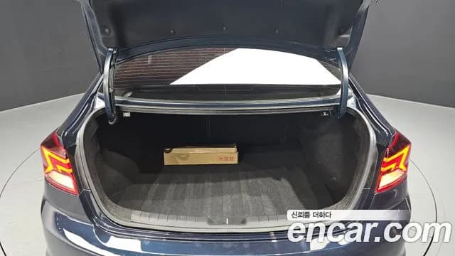 2019 Hyundai The New Avante AD 1.6 Sold VIN KMHD041EEKU920826 – odometer reading 2019 Hyundai The New Avante AD 1.6 Sold VIN KMHD041EEKU920826 – odometer reading