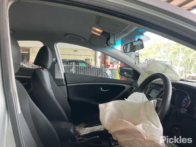 2013 Hyundai i30 Used VIN KMHD251EMDU121902 – side profile 2013 Hyundai i30 Used VIN KMHD251EMDU121902 – side profile