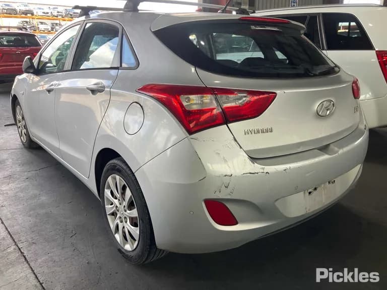 2013 Hyundai i30 Used VIN KMHD251EMDU121902 – photo 12 2013 Hyundai i30 Used VIN KMHD251EMDU121902 – photo 12