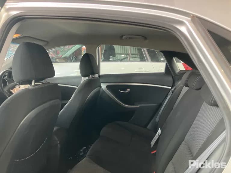 2013 Hyundai i30 Used VIN KMHD251EMDU121902 – photo 20 2013 Hyundai i30 Used VIN KMHD251EMDU121902 – photo 20