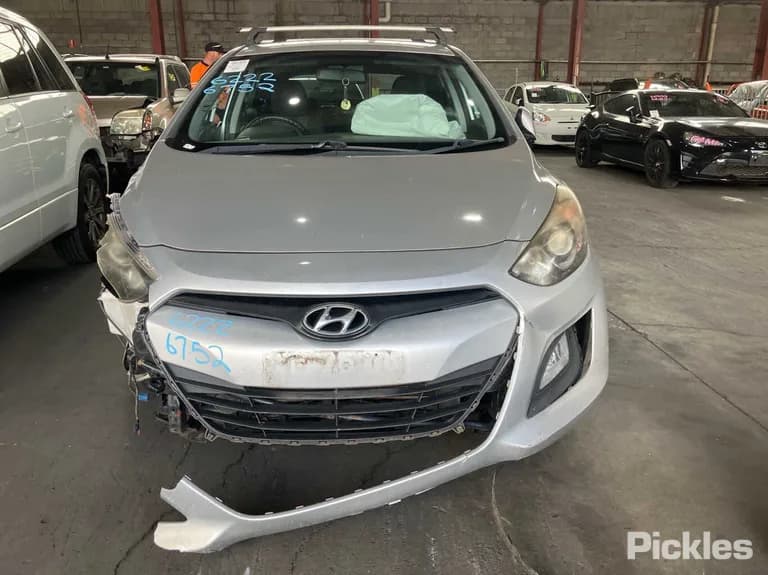 2013 Hyundai i30 Used VIN KMHD251EMDU121902 – photo 22 2013 Hyundai i30 Used VIN KMHD251EMDU121902 – photo 22