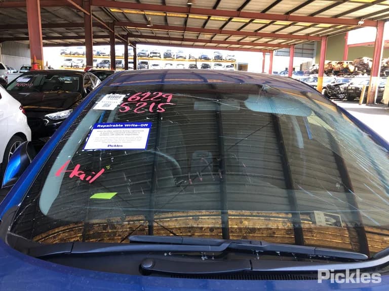 2016 Hyundai i30 Used VIN KMHD251EMGU321399 – exterior detail 2016 Hyundai i30 Used VIN KMHD251EMGU321399 – exterior detail
