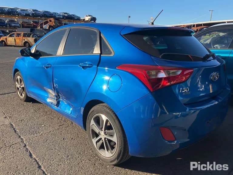2016 Hyundai i30 Used VIN KMHD351EMHU351079 – rear exterior 2016 Hyundai i30 Used VIN KMHD351EMHU351079 – rear exterior
