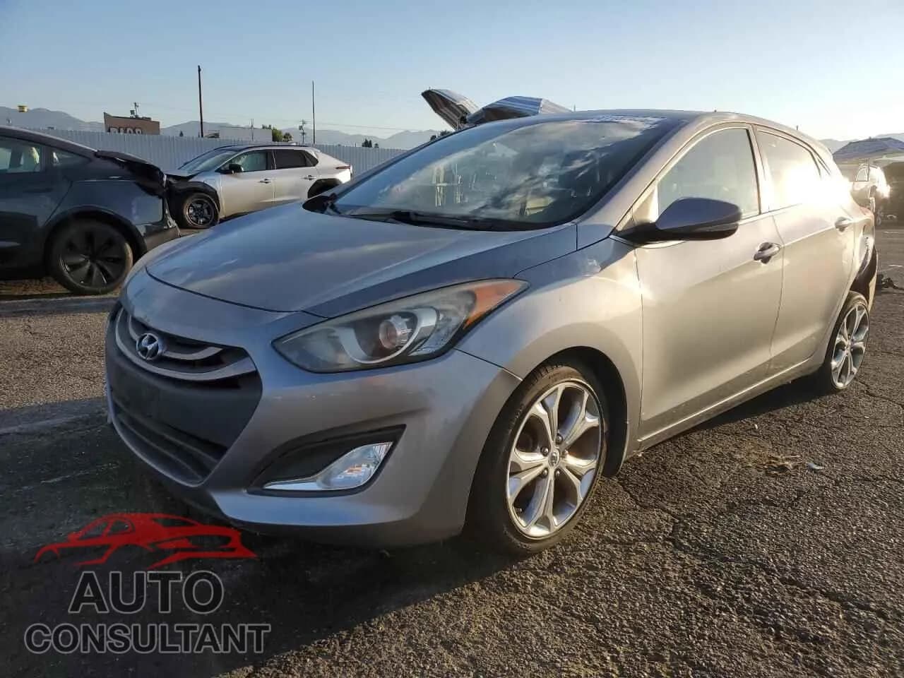 2013 HYUNDAI ELANTRA Damaged VIN KMHD35LE7DU105318 – front exterior 2013 HYUNDAI ELANTRA Damaged VIN KMHD35LE7DU105318 – front exterior
