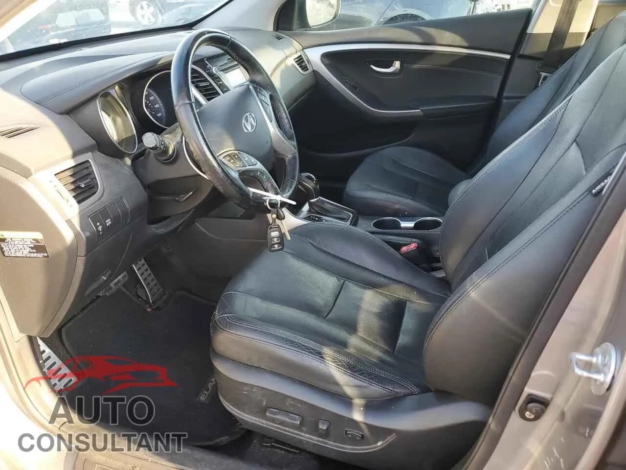 2013 HYUNDAI ELANTRA Damaged VIN KMHD35LE7DU105318 – exterior detail 2013 HYUNDAI ELANTRA Damaged VIN KMHD35LE7DU105318 – exterior detail