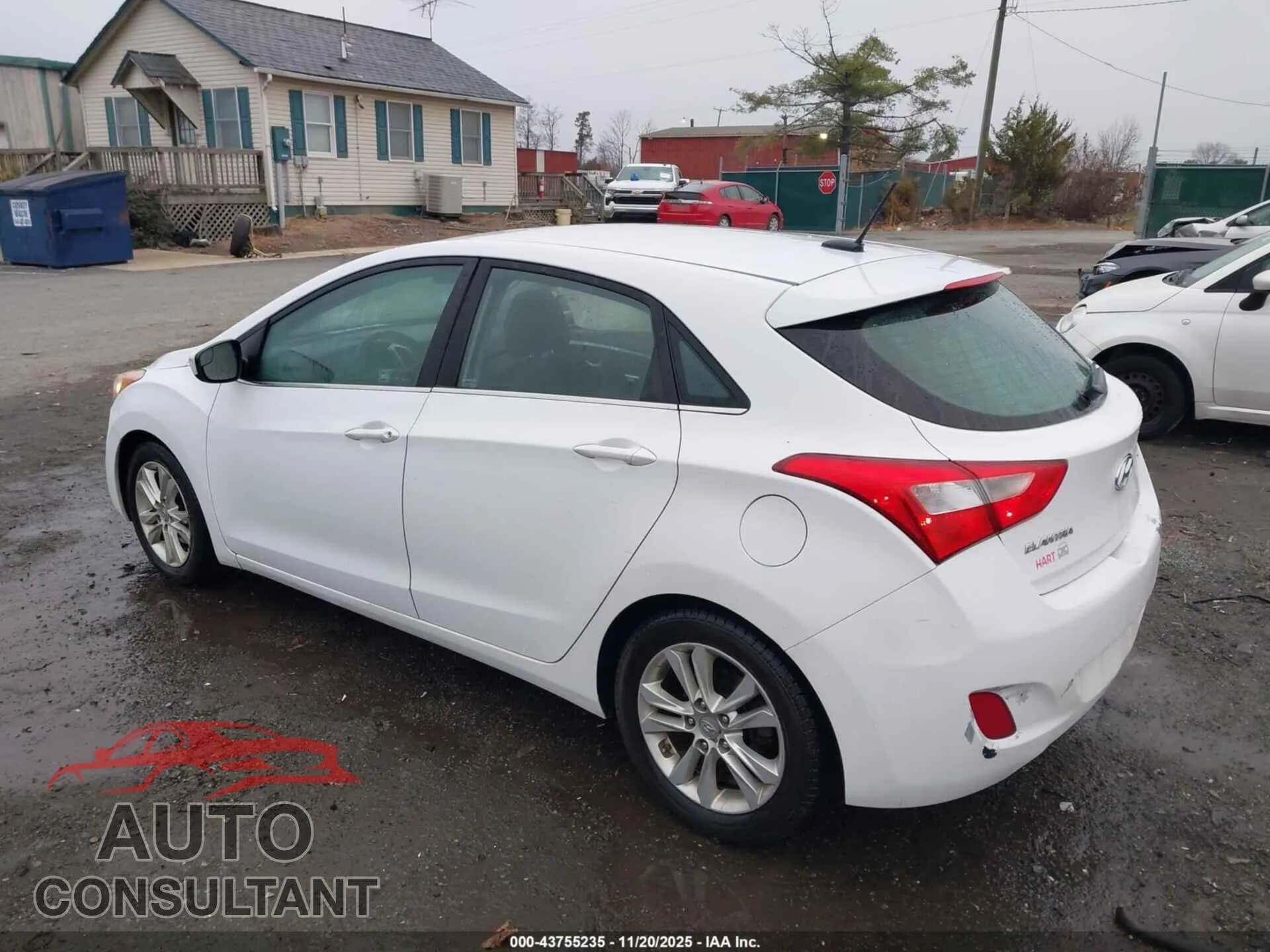 2014 HYUNDAI ELANTRA GT Damaged VIN KMHD35LH7EU169743 – side profile 2014 HYUNDAI ELANTRA GT Damaged VIN KMHD35LH7EU169743 – side profile