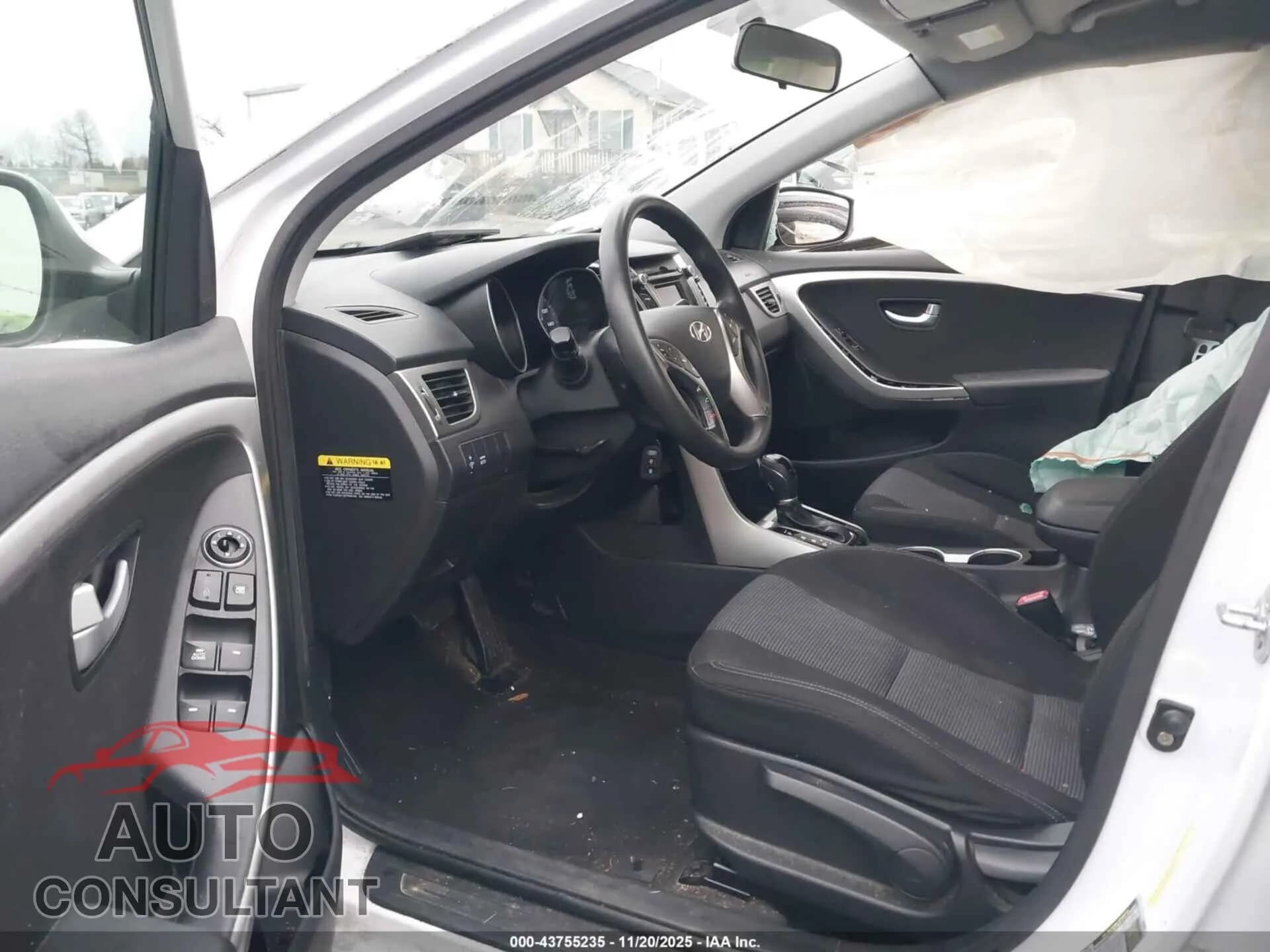 2014 HYUNDAI ELANTRA GT Damaged VIN KMHD35LH7EU169743 – interior seats 2014 HYUNDAI ELANTRA GT Damaged VIN KMHD35LH7EU169743 – interior seats
