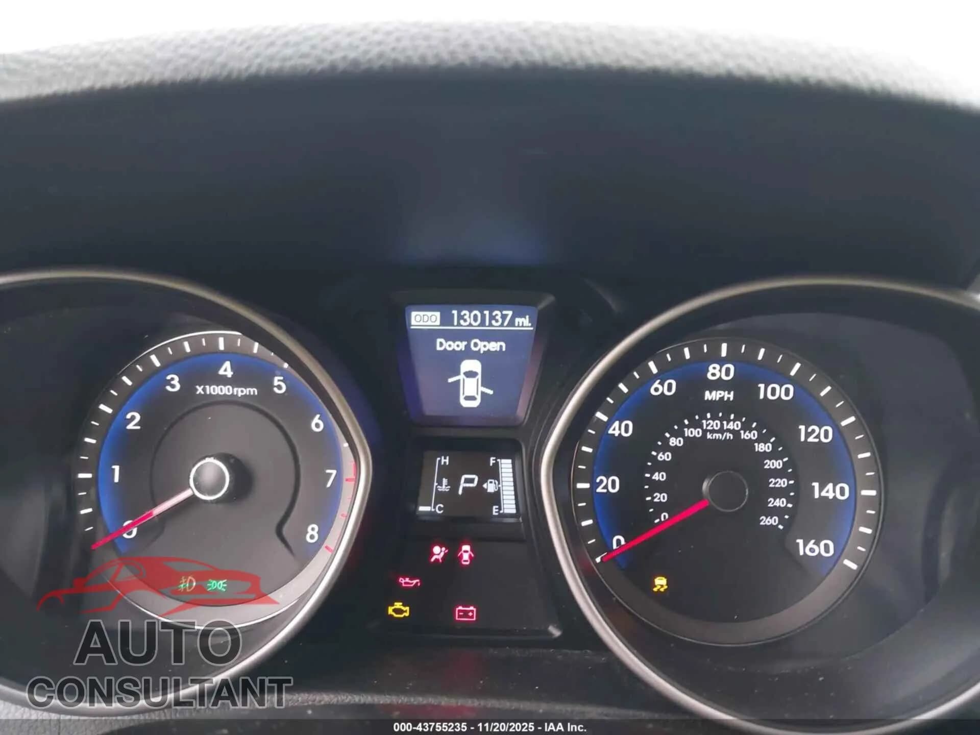 2014 HYUNDAI ELANTRA GT Damaged VIN KMHD35LH7EU169743 – exterior detail 2014 HYUNDAI ELANTRA GT Damaged VIN KMHD35LH7EU169743 – exterior detail