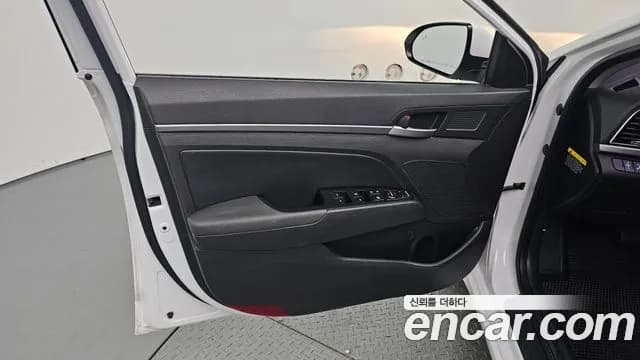 2017 Hyundai Avante AD 1.6 GDI Value Plus Sold VIN KMHD641DBHU380580 – engine bay 2017 Hyundai Avante AD 1.6 GDI Value Plus Sold VIN KMHD641DBHU380580 – engine bay