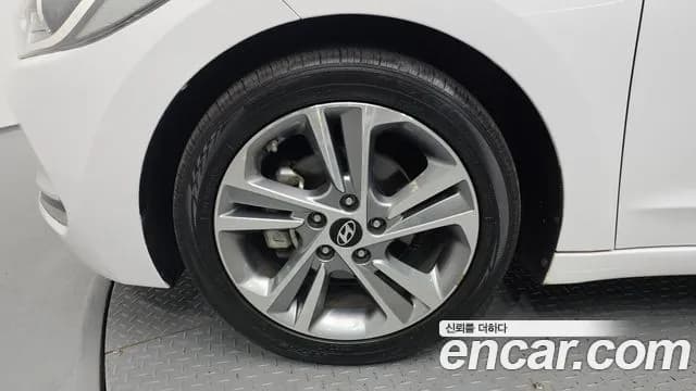 2017 Hyundai Avante AD 1.6 GDI Value Plus Sold VIN KMHD641DBHU380580 – photo 12 2017 Hyundai Avante AD 1.6 GDI Value Plus Sold VIN KMHD641DBHU380580 – photo 12