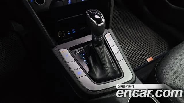 2017 Hyundai Avante AD 1.6 GDI Value Plus Sold VIN KMHD641DBHU380580 – photo 13 2017 Hyundai Avante AD 1.6 GDI Value Plus Sold VIN KMHD641DBHU380580 – photo 13
