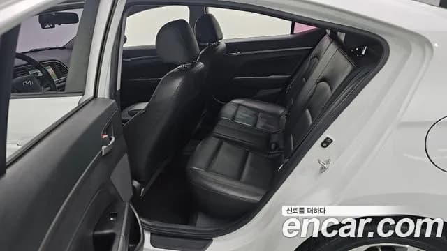 2017 Hyundai Avante AD 1.6 GDI Value Plus Sold VIN KMHD641DBHU380580 – photo 17 2017 Hyundai Avante AD 1.6 GDI Value Plus Sold VIN KMHD641DBHU380580 – photo 17