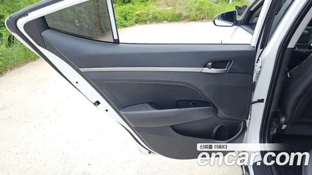 2017 Hyundai Avante AD 1.6 GDI Value Plus Sold VIN KMHD641DBHU382130 – photo 23 2017 Hyundai Avante AD 1.6 GDI Value Plus Sold VIN KMHD641DBHU382130 – photo 23
