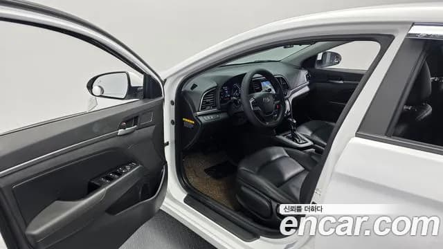 2017 Hyundai Avante AD 1.6 GDI Value Plus Sold VIN KMHD641DBHU418384 – rear exterior 2017 Hyundai Avante AD 1.6 GDI Value Plus Sold VIN KMHD641DBHU418384 – rear exterior