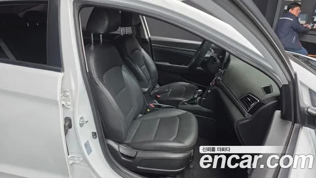 2018 Hyundai Avante AD 1.6 GDI Value Plus Sold VIN KMHD641DBJU424963 – rear exterior 2018 Hyundai Avante AD 1.6 GDI Value Plus Sold VIN KMHD641DBJU424963 – rear exterior