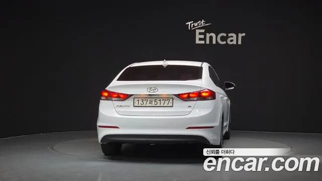 2018 Hyundai Avante AD 1.6 GDI Value Plus Sold VIN KMHD641DBJU424963 – interior seats 2018 Hyundai Avante AD 1.6 GDI Value Plus Sold VIN KMHD641DBJU424963 – interior seats