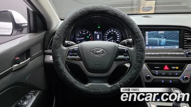 2018 Hyundai Avante AD 1.6 GDI Value Plus Sold VIN KMHD641DBJU424963 – exterior detail 2018 Hyundai Avante AD 1.6 GDI Value Plus Sold VIN KMHD641DBJU424963 – exterior detail