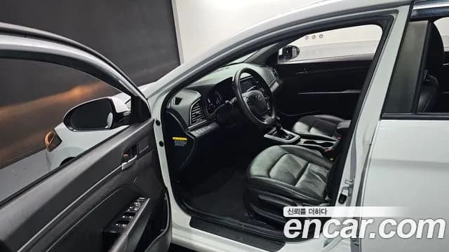 2018 Hyundai Avante AD 1.6 GDI Value Plus Sold VIN KMHD641DBJU428966 – dashboard 2018 Hyundai Avante AD 1.6 GDI Value Plus Sold VIN KMHD641DBJU428966 – dashboard