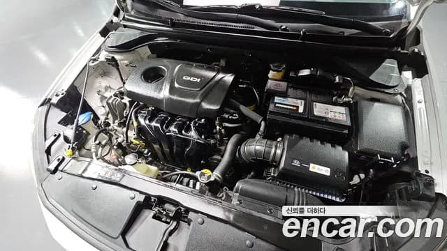 2018 Hyundai Avante AD 1.6 GDI Value Plus Sold VIN KMHD641DBJU428966 – exterior detail 2018 Hyundai Avante AD 1.6 GDI Value Plus Sold VIN KMHD641DBJU428966 – exterior detail