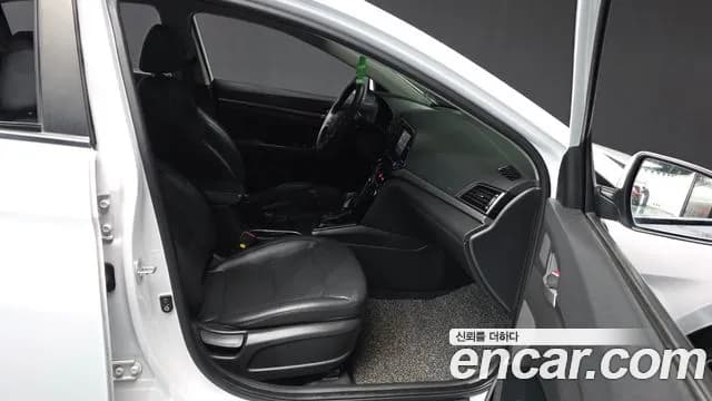 2018 Hyundai Avante AD 1.6 GDI Value Plus Sold VIN KMHD641DBJU434765 – photo 17 2018 Hyundai Avante AD 1.6 GDI Value Plus Sold VIN KMHD641DBJU434765 – photo 17