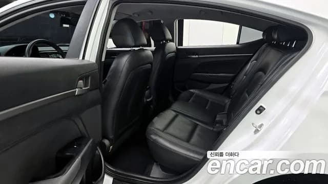 2018 Hyundai Avante AD 1.6 GDI Value Plus Sold VIN KMHD641DBJU437890 – photo 12 2018 Hyundai Avante AD 1.6 GDI Value Plus Sold VIN KMHD641DBJU437890 – photo 12