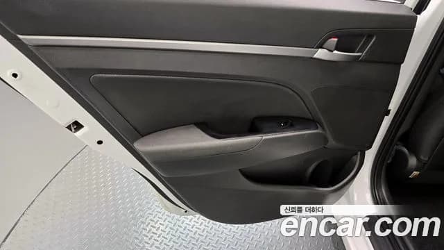 2018 Hyundai Avante AD 1.6 GDI Value Plus Sold VIN KMHD641DBJU437890 – photo 16 2018 Hyundai Avante AD 1.6 GDI Value Plus Sold VIN KMHD641DBJU437890 – photo 16
