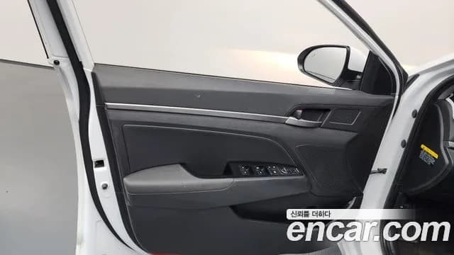 2018 Hyundai Avante AD 1.6 GDI Value Plus Sold VIN KMHD641DBJU448500 – photo 20 2018 Hyundai Avante AD 1.6 GDI Value Plus Sold VIN KMHD641DBJU448500 – photo 20