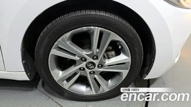 2018 Hyundai Avante AD 1.6 GDI Value Plus Sold VIN KMHD641DBJU470130 – side profile 2018 Hyundai Avante AD 1.6 GDI Value Plus Sold VIN KMHD641DBJU470130 – side profile