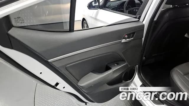 2018 Hyundai Avante AD 1.6 GDI Value Plus Sold VIN KMHD641DBJU474018 – rear exterior 2018 Hyundai Avante AD 1.6 GDI Value Plus Sold VIN KMHD641DBJU474018 – rear exterior