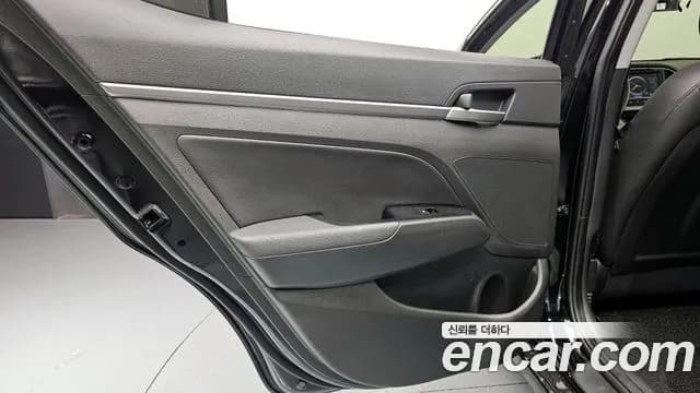2018 Hyundai Avante AD 1.6 GDI Value Plus Sold VIN KMHD641DBJU484416 – dashboard 2018 Hyundai Avante AD 1.6 GDI Value Plus Sold VIN KMHD641DBJU484416 – dashboard