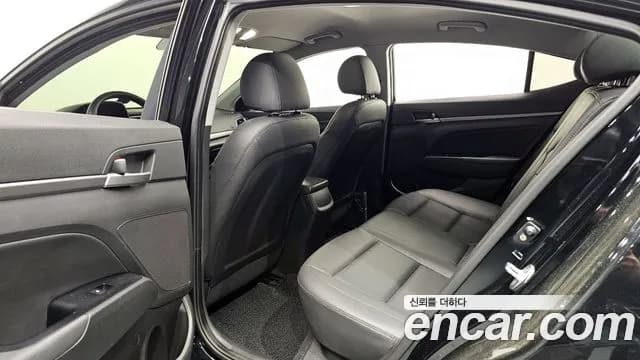 2018 Hyundai Avante AD 1.6 GDI Value Plus Sold VIN KMHD641DBJU484416 – photo 17 2018 Hyundai Avante AD 1.6 GDI Value Plus Sold VIN KMHD641DBJU484416 – photo 17