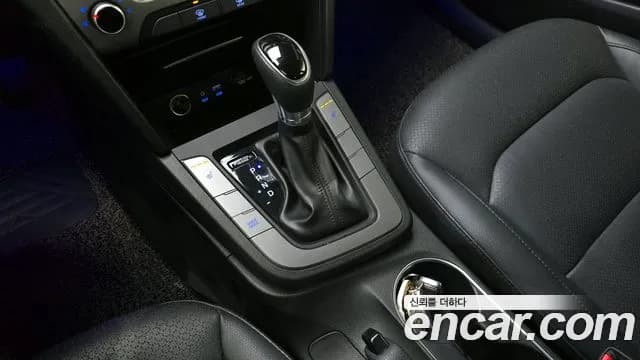 2018 Hyundai Avante AD 1.6 GDI Value Plus Sold VIN KMHD641DBJU494273 – trunk area 2018 Hyundai Avante AD 1.6 GDI Value Plus Sold VIN KMHD641DBJU494273 – trunk area