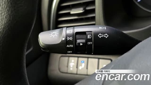 2018 Hyundai Avante AD 1.6 GDI Value Plus Sold VIN KMHD641DBJU494273 – photo 13 2018 Hyundai Avante AD 1.6 GDI Value Plus Sold VIN KMHD641DBJU494273 – photo 13