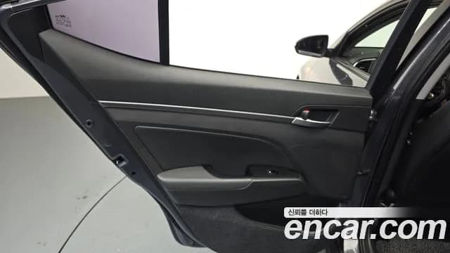 2018 Hyundai Avante AD 1.6 GDI Value Plus Sold VIN KMHD641DBJU504995 – dashboard 2018 Hyundai Avante AD 1.6 GDI Value Plus Sold VIN KMHD641DBJU504995 – dashboard